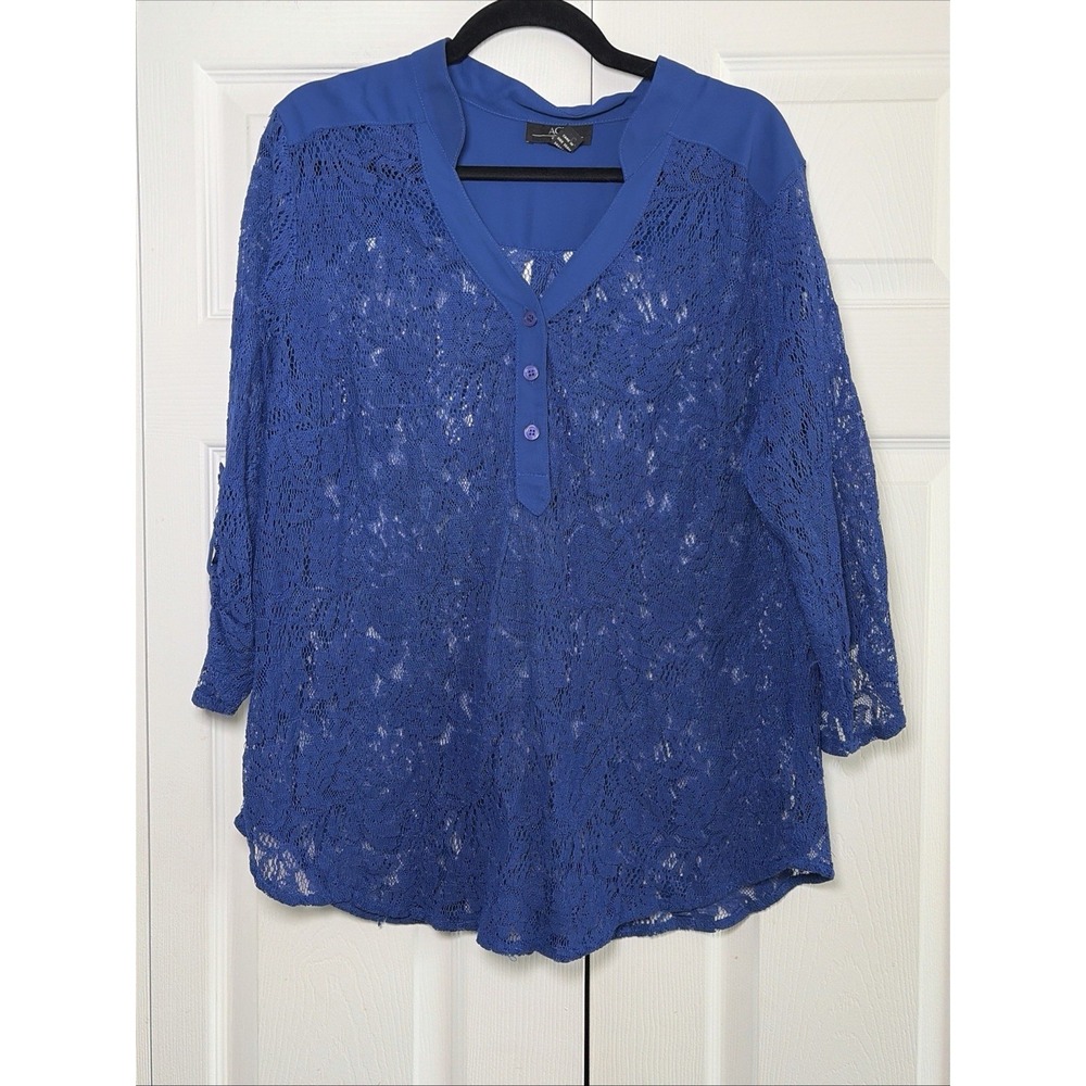 AGB Woman Lace Henley Blouse Womens Size 1X Blue Roll Tab Sleeve Floral Mesh Top